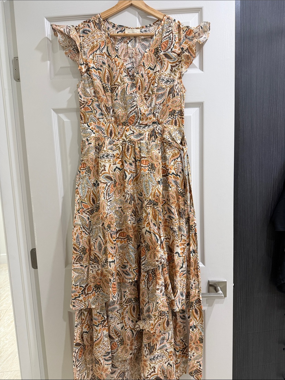 MELLODAY Paisley Ruffle Maxi Dress in Beige and Tan